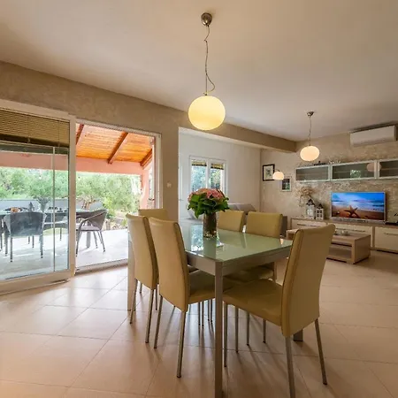 Natura Apartment